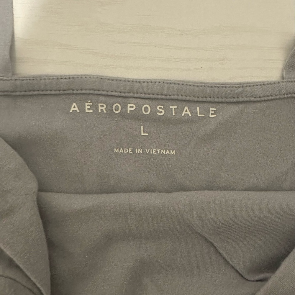 Women’s Aeropostale Crop Top - Picture 2 of 3